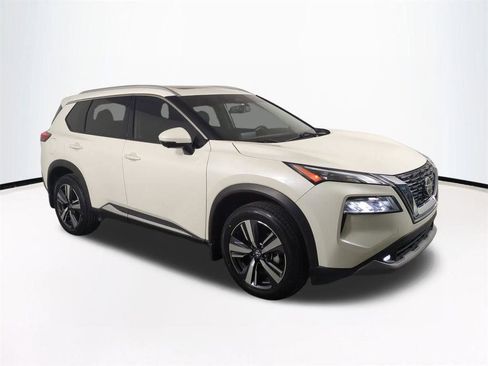 Used 2021 Nissan Rogue SL FWD image 2