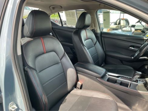 Used 2024 Nissan Sentra SR w/ SR Premium Package FWD image 26