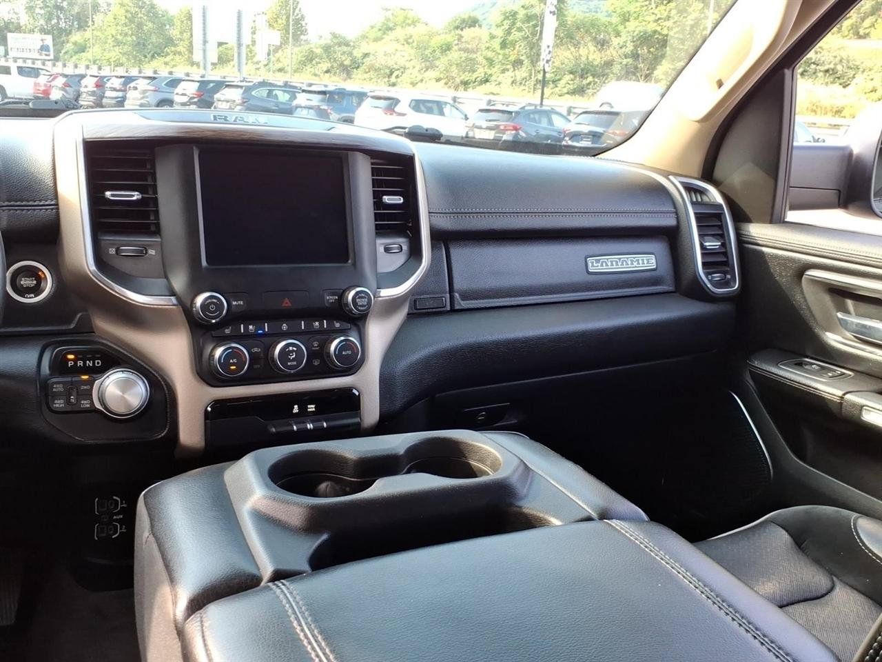 Used 2019 RAM 1500 Laramie AWD/4WD image 10
