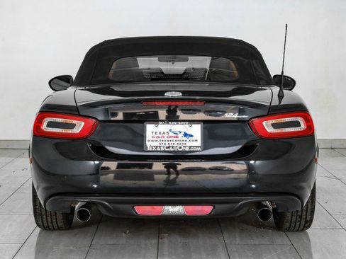 Used 2017 FIAT 124 Spider Classica RWD image 7