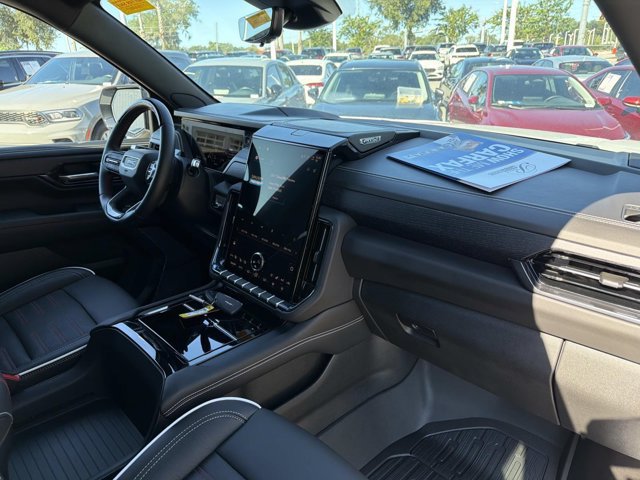 Used 2026 GMC Yukon XL AT4 Ultimate w/ LPO, Floor Liner Package AWD/4WD image 20