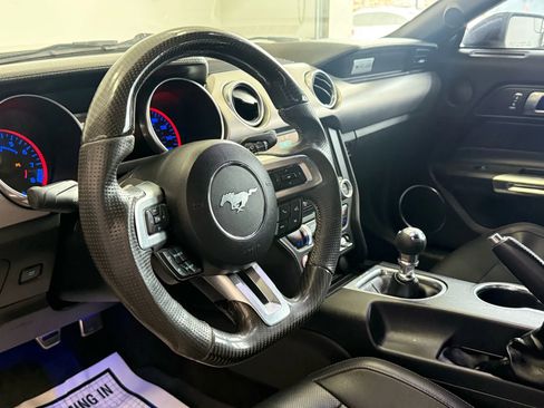 Used 2018 Ford Mustang GT Premium image 9