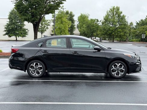 Used 2019 Kia Forte LXS FWD image 9