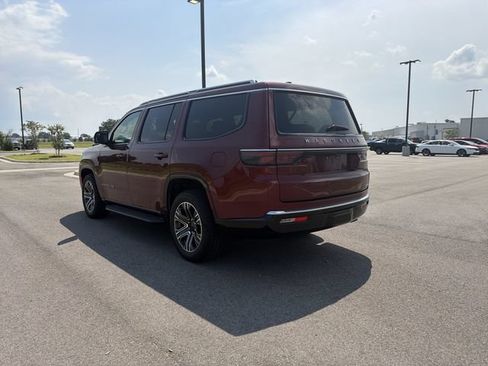 Used 2024 Jeep Wagoneer Series II AWD/4WD image 3