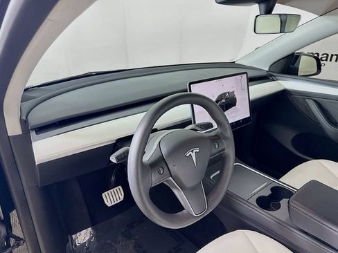 Used 2023 Tesla Model Y Performance AWD/4WD image 9