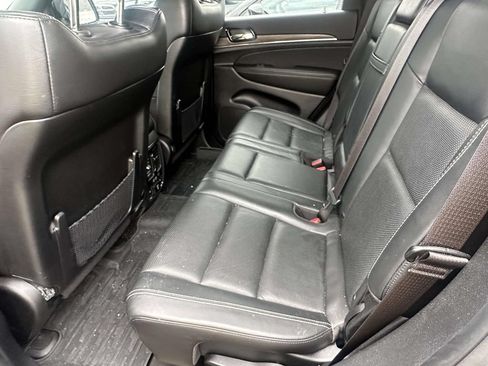 Used 2021 Jeep Grand Cherokee Limited w/ Quick Order Package 28K 80th AWD/4WD image 12