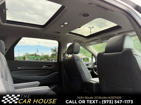 Used 2019 Buick Enclave Essence AWD/4WD image 23
