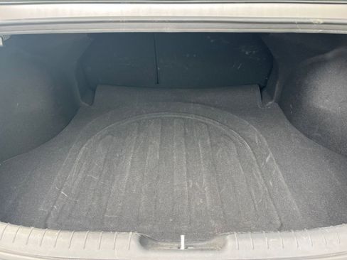 Used 2025 Hyundai Elantra SEL FWD image 28