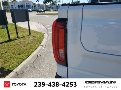 Used 2023 GMC Sierra 1500 AT4 image 16