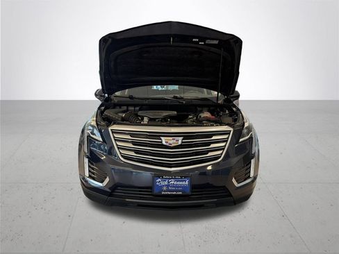 Used 2017 Cadillac XT5 Luxury w/ Driver Awareness Package AWD/4WD image 4