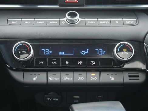 Used 2025 Hyundai Elantra SEL FWD image 41