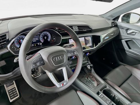 Used 2025 Audi Q3 2.0T Premium Plus w/ Premium Plus Package AWD/4WD image 10
