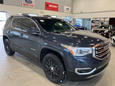 Used 2019 GMC Acadia SLT image 3