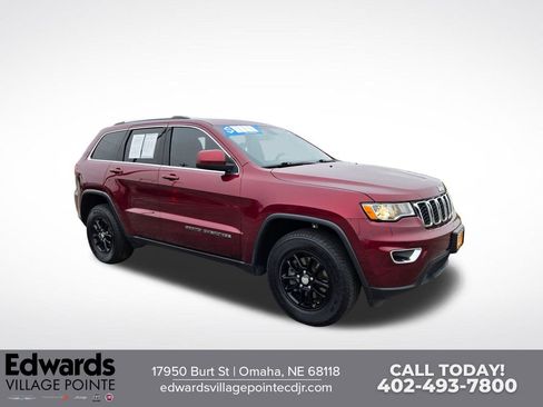 Used 2020 Jeep Grand Cherokee Laredo image 1