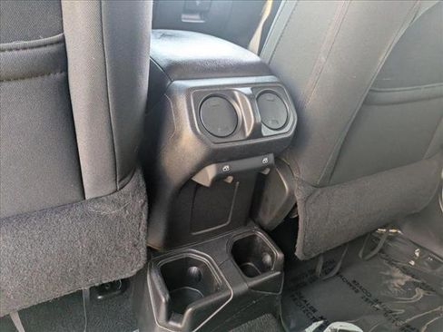 Used 2020 Jeep Wrangler Unlimited Sport image 17