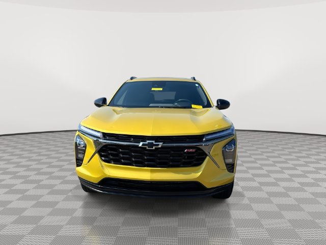 Used 2025 Chevrolet Trax RS w/ Sunroof Package FWD image 4