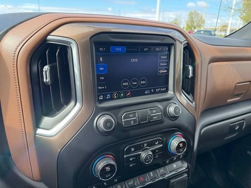 Used 2019 Chevrolet Silverado 1500 High Country w/ Technology Package AWD/4WD image 23