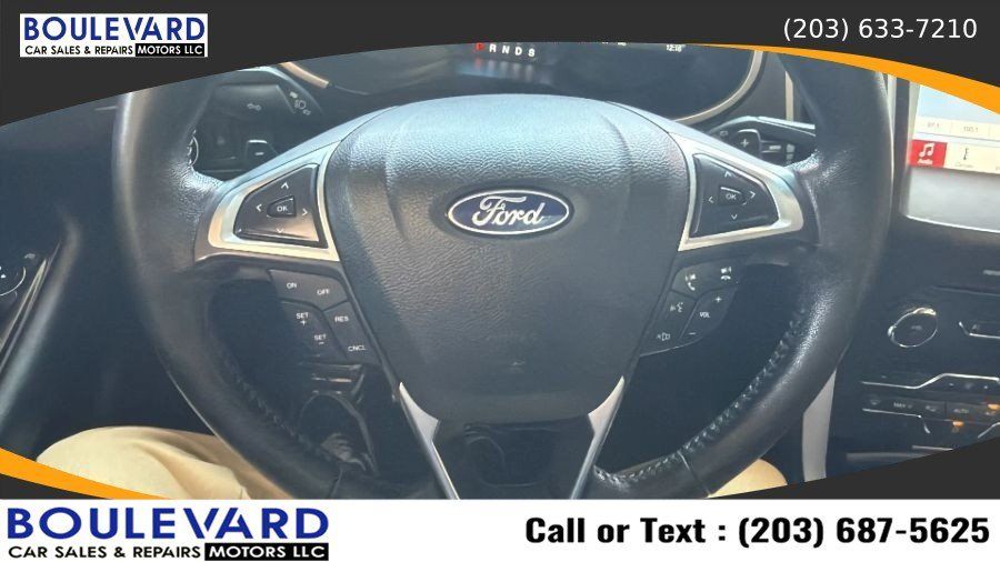 Used 2018 Ford Edge SEL w/ Equipment Group 201A AWD/4WD image 26