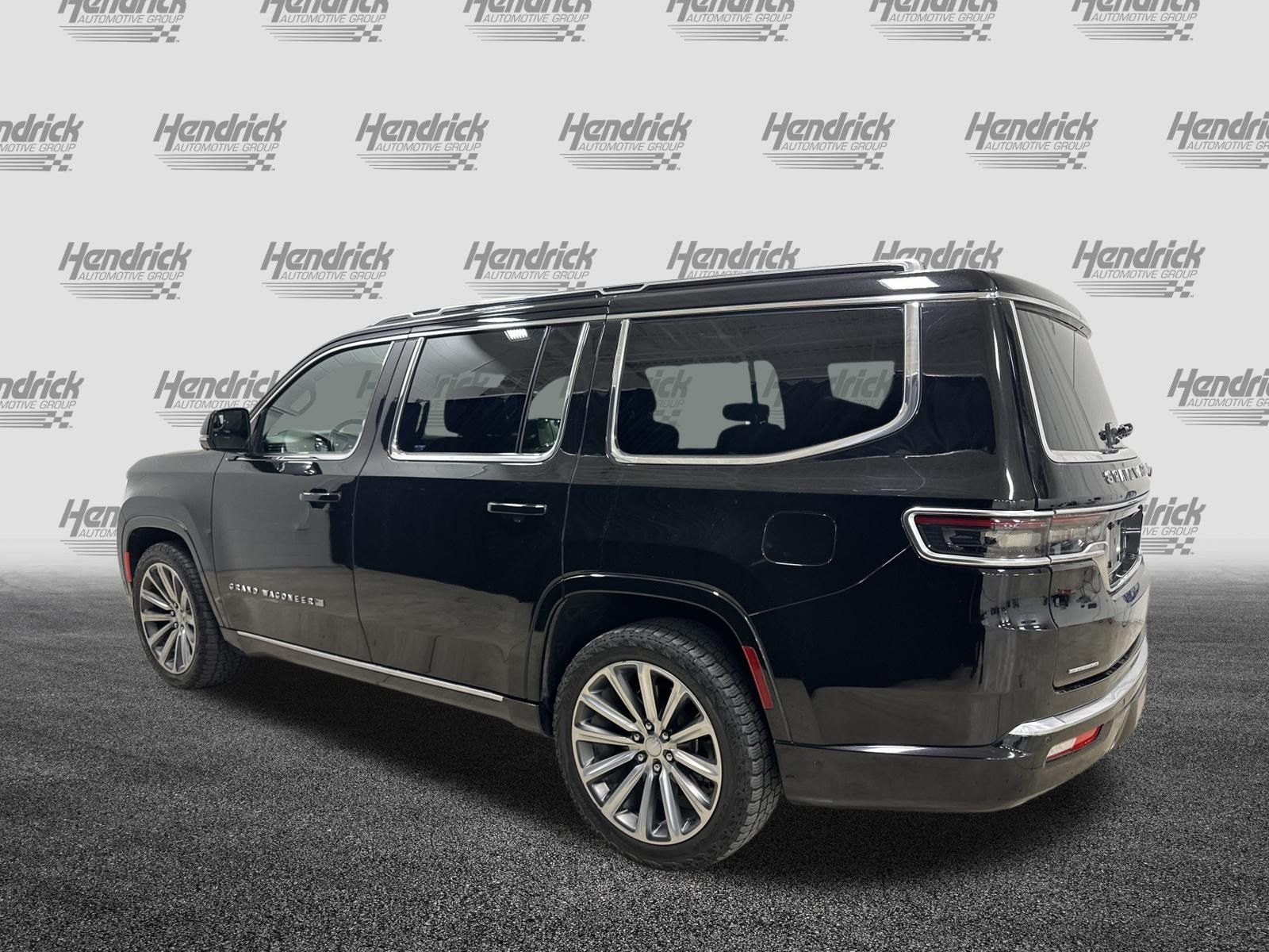Used 2022 Jeep Grand Wagoneer Series II w/ Convenience Group III AWD/4WD image 8