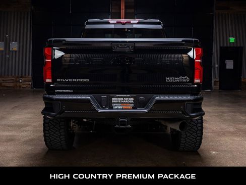 Used 2025 Chevrolet Silverado 2500 High Country w/ High Country Premium Package image 7