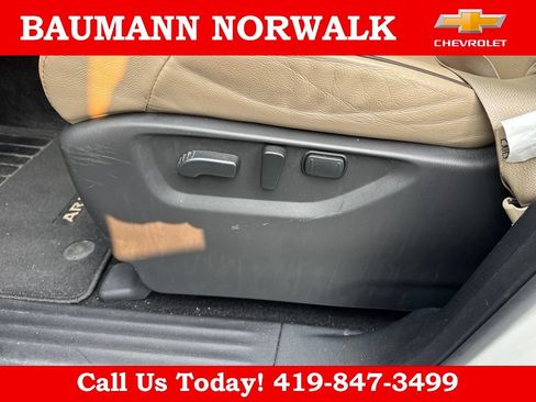 Used 2023 Nissan Armada SL w/ Captain's Chairs Package AWD/4WD image 19