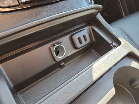 Used 2018 Chevrolet Tahoe Premier image 37