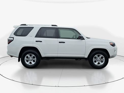 Used 2024 Toyota 4Runner SR5 RWD image 5