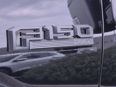 Used 2020 Ford F150 XLT w/ Equipment Group 302A Luxury AWD/4WD image 13