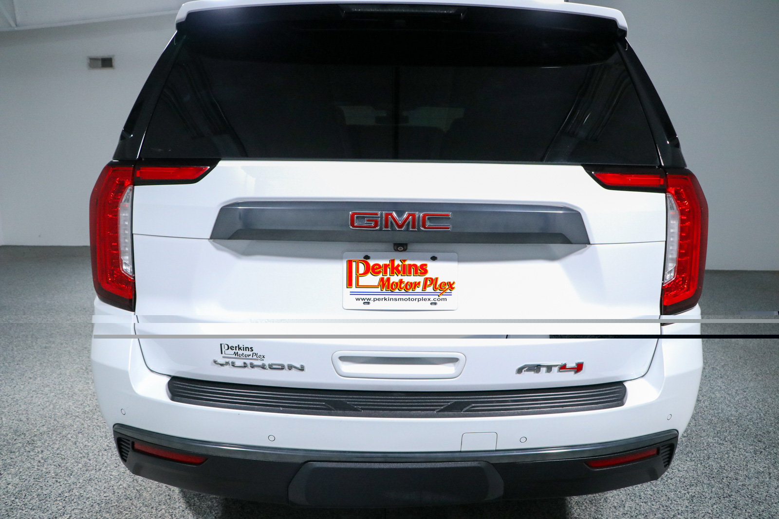 Used 2021 GMC Yukon AT4 w/ AT4 Premium Plus Package AWD/4WD image 8