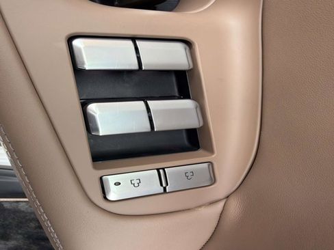 Certified 2025 Lincoln Navigator Black Label image 12