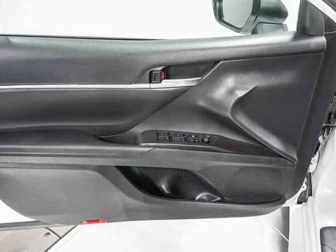 Certified 2023 Toyota Camry SE image 21