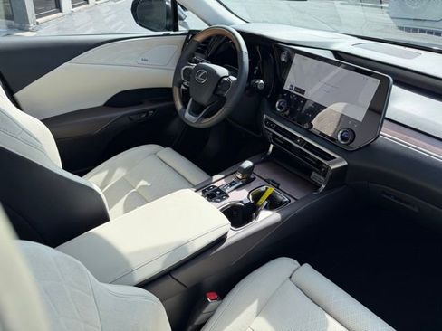 Used 2026 Lexus RX 350 AWD w/ Convenience Package image 4