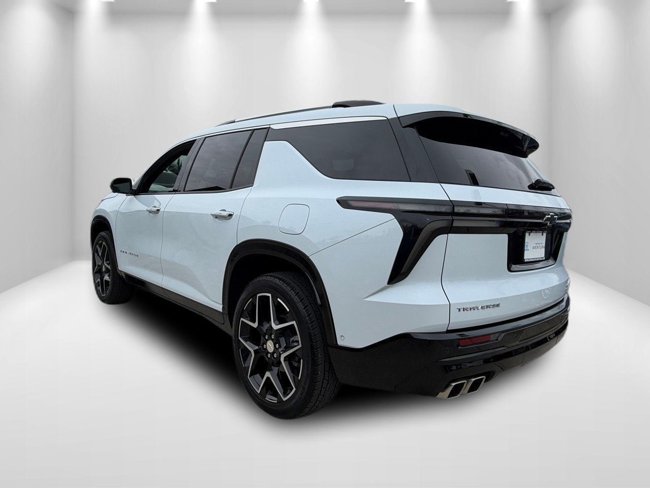 Used 2026 Chevrolet Traverse High Country FWD image 12