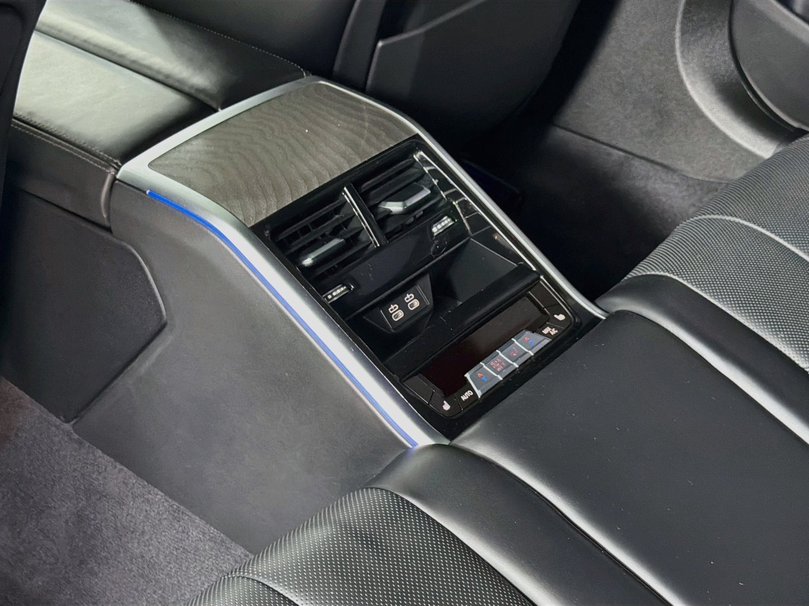 Used 2024 BMW 840i Gran Coupe w/ Comfort Seating Package RWD image 28