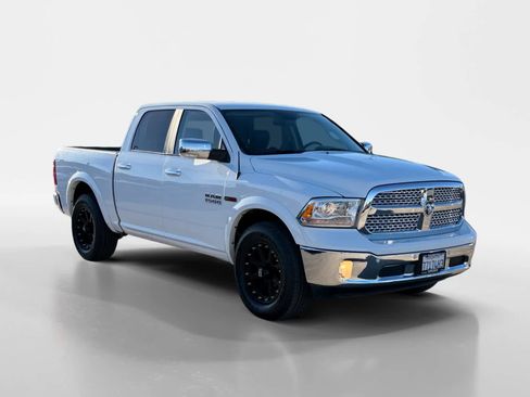 Used 2018 RAM 1500 Laramie w/ Convenience Group image 7