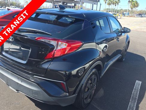 Used 2021 Toyota C-HR LE image 3