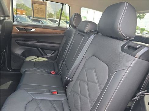 Used 2025 Volkswagen Atlas SE FWD image 14