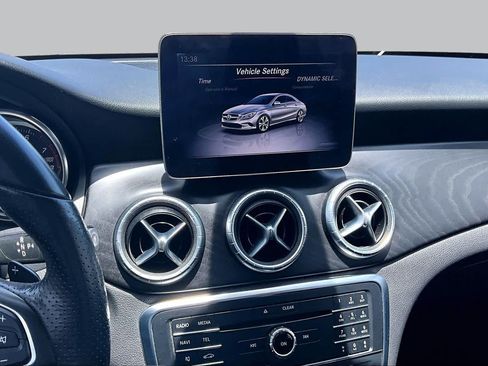 Used 2019 Mercedes-Benz CLA 250 image 7