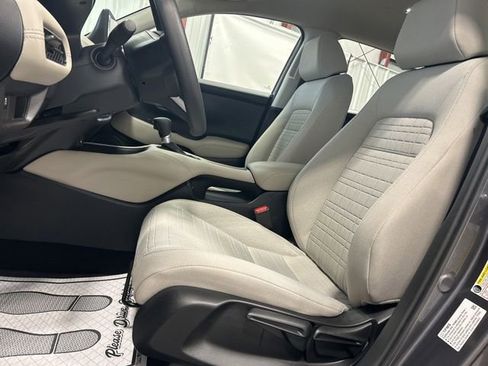 Certified 2024 Honda HR-V LX image 10