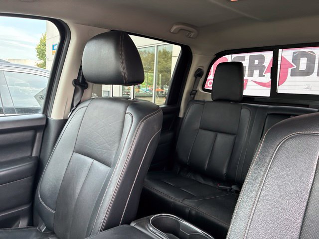 Used 2019 Nissan Titan SV w/ SV Convenience Package AWD/4WD image 18