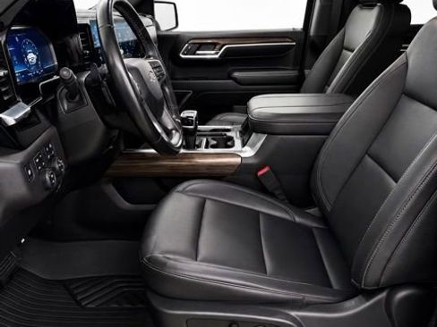 Used 2024 Chevrolet Silverado 1500 RST w/ Convenience Package II AWD/4WD image 16
