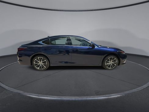 Used 2025 Lexus ES 350 w/ Premium Package image 9