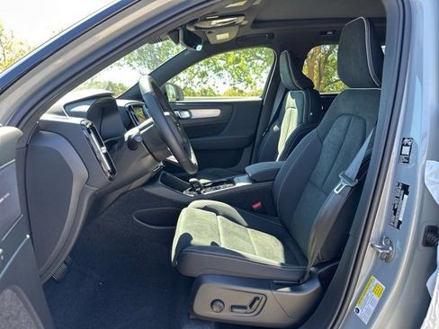 New 2026 Volvo XC40 B5 Ultra w/ Climate Package image 13