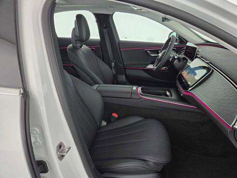 New 2025 Mercedes-Benz E 350 Sedan image 10