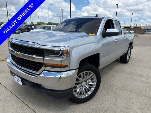 Used 2018 Chevrolet Silverado 1500 LT RWD image 1