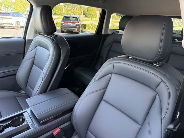 New 2026 Lincoln Nautilus Premier AWD/4WD image 12