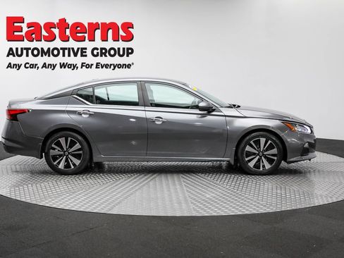 Used 2022 Nissan Altima 2.5 SV image 4
