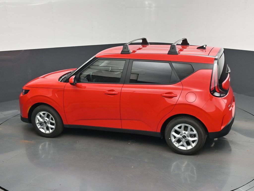 Used 2025 Kia Soul LX w/ LX Technology Package FWD image 14