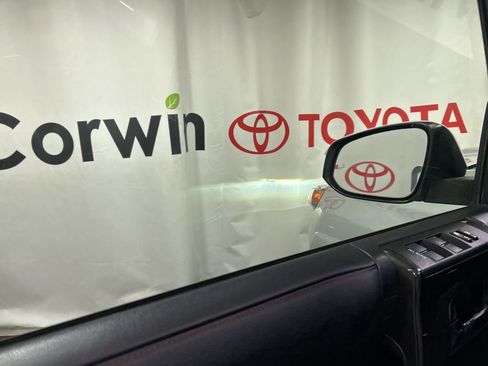 Used 2024 Toyota 4Runner TRD Off-Road AWD/4WD image 24