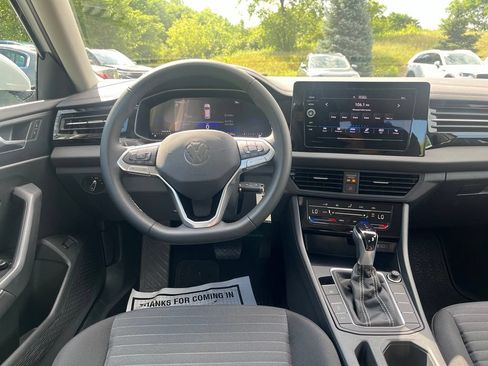 Certified 2025 Volkswagen Jetta S FWD image 20
